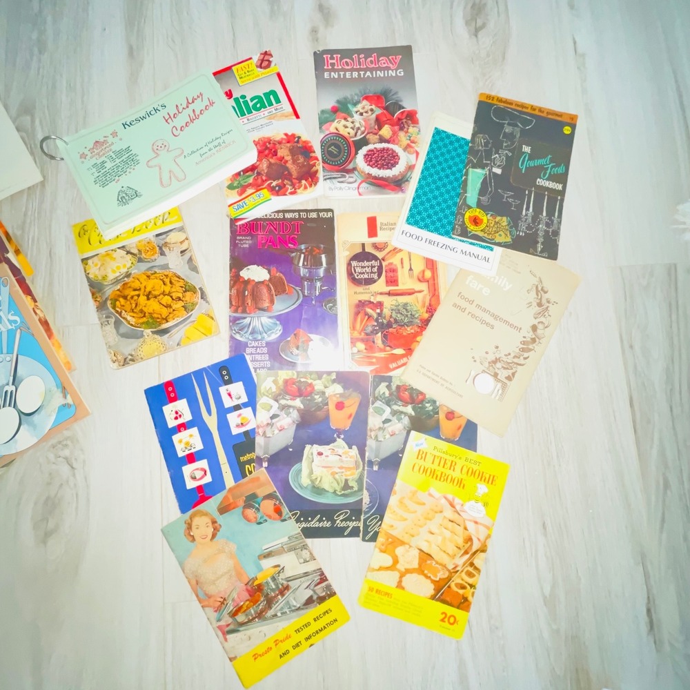 Vintage Cookbook Booklet Lot 35+ Retro Recipe Pamphlets Pillsbury Betty Crocker - Picture 4 of 7